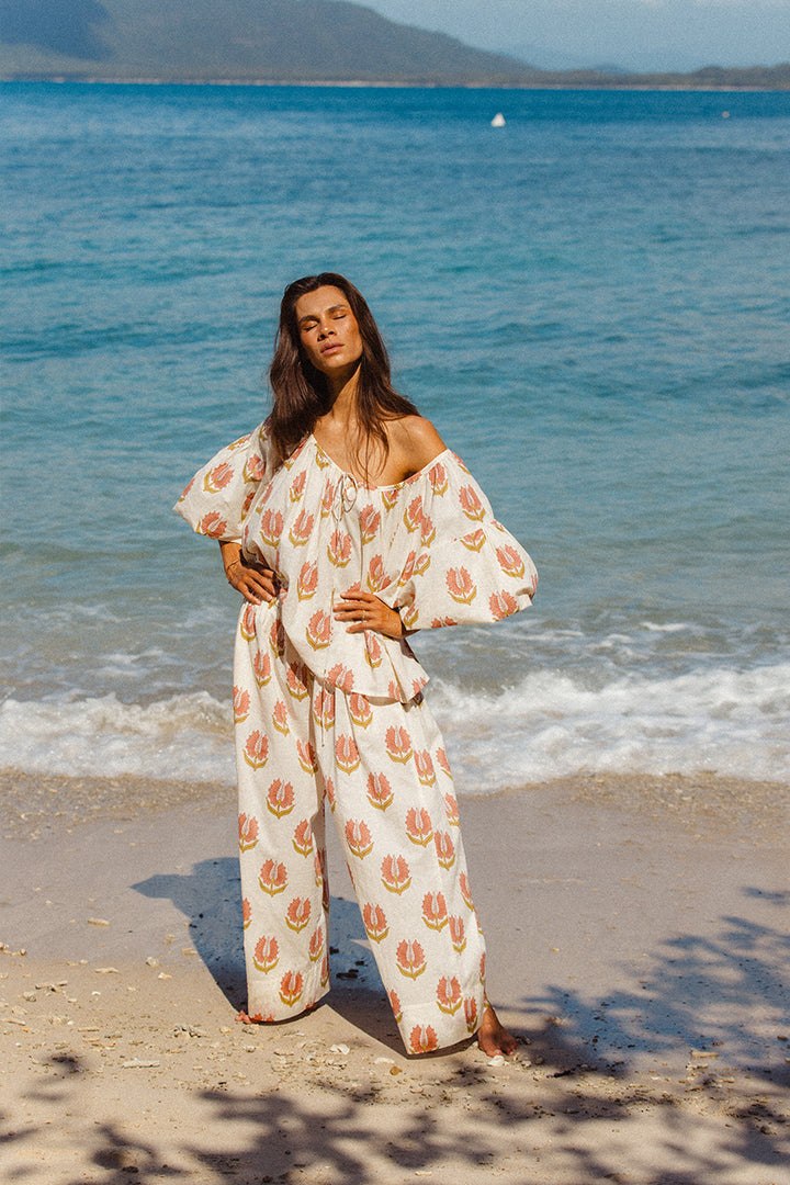 Ria Blouse ~ Strawberry Cream